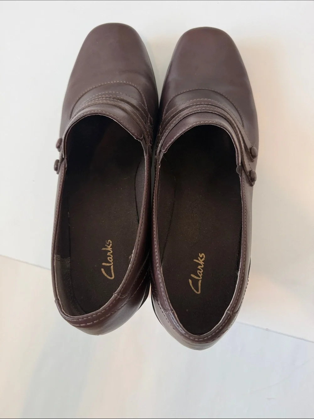 Clarks elegant wedge